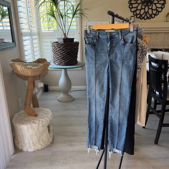 Free People Jeans Womens Size 27R Pintuck Raw Step Hem Mid Rise Medium Wash - Picture 15 of 15